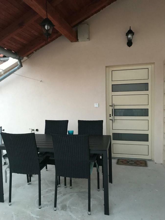 Apartmani Sanja Zaton  Zewnętrze zdjęcie